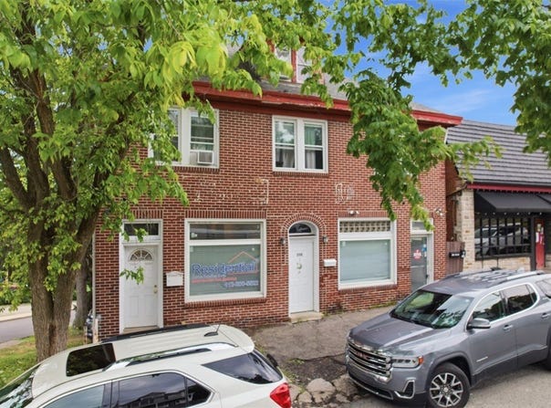 350 Center Ave, West View, PA 15229