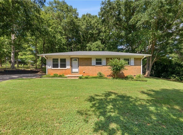 408 Sherwood Drive, Walhalla, SC 29691