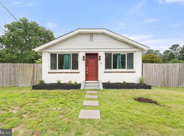 5 SICKLERVILLE Road, SICKLERVILLE, NJ 08081