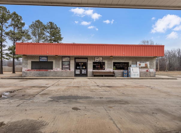 11002 Highway 135N, Lafe, AR 72436