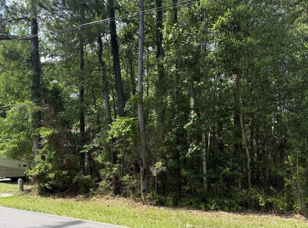 Kalipekona Way, Diamondhead, MS 39525