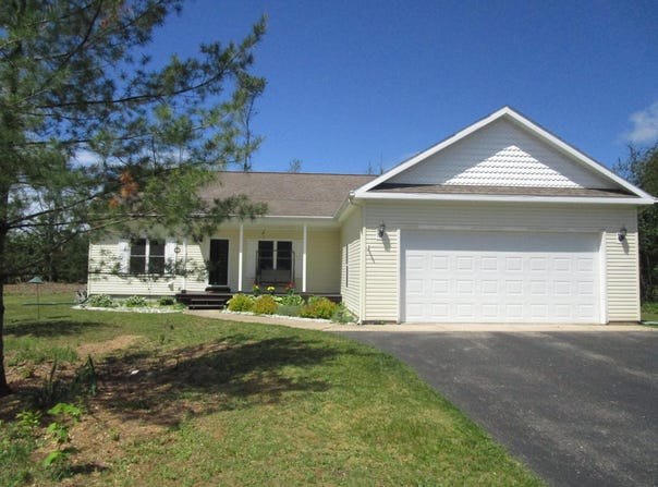 7830 Red Pine Trail, Alanson, MI 49706
