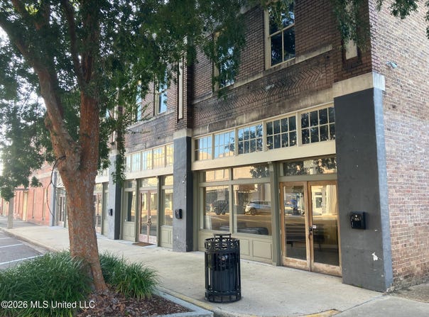 215 State Street, McComb, MS 39648