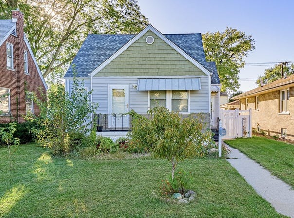 7446 Monroe Avenue, Hammond, IN 46324