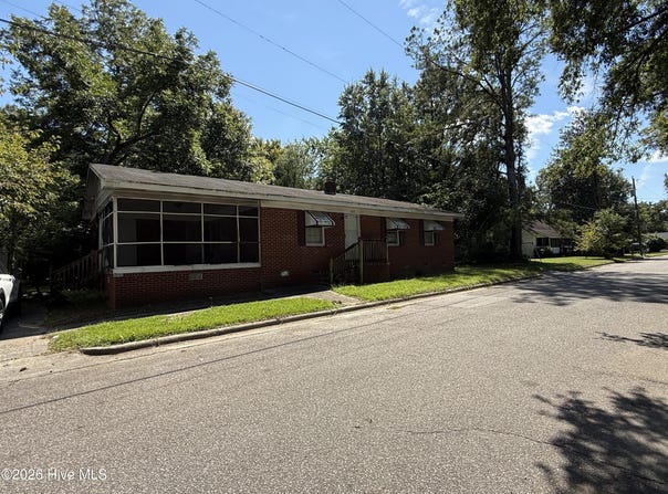105 New Street, Williamston, NC 27892