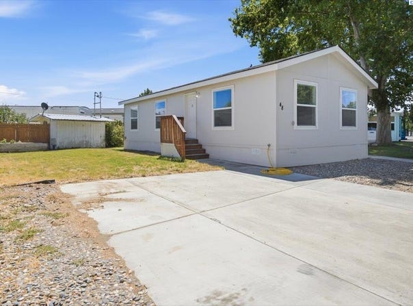 48 Nuclear Lane, Richland, WA 99352