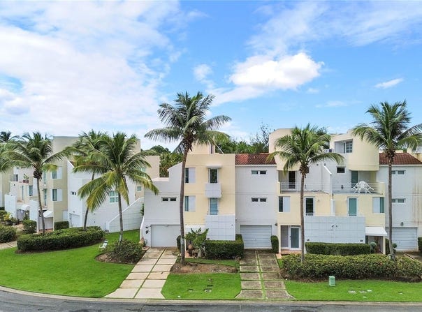 175 VILLAS DE GOLF, DORADO, 00646