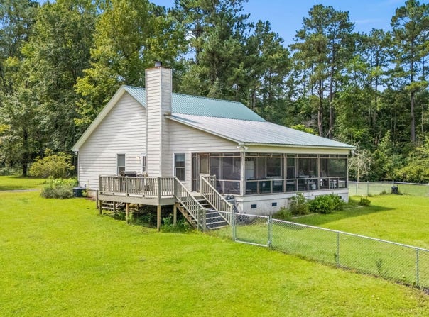 676 Gravel Gulley Rd., Georgetown, SC 29440