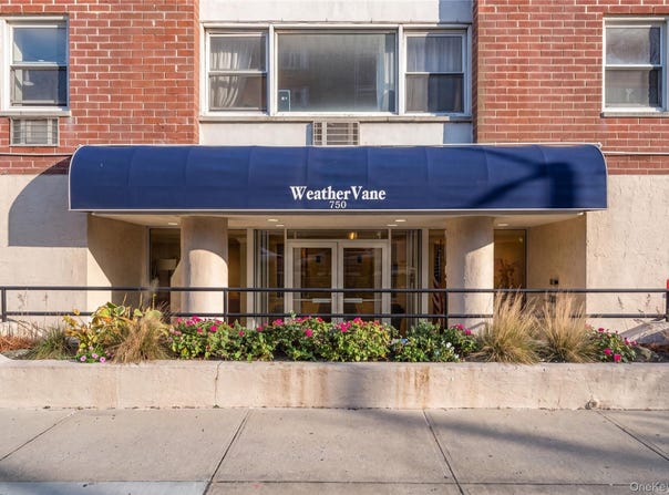 750 Shore Road, Long Beach, NY 11561