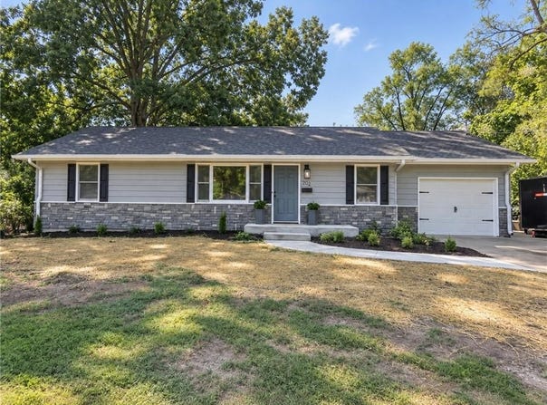 206 Highland Street, Sweet Springs, MO 65351