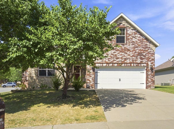 661 N Greer Avenue, Nixa, MO 65714