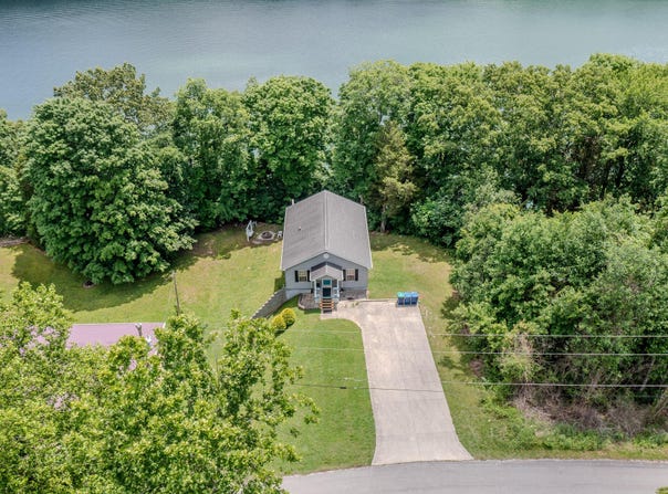 364 Twin Rivers Drive, Bronston, KY 42518