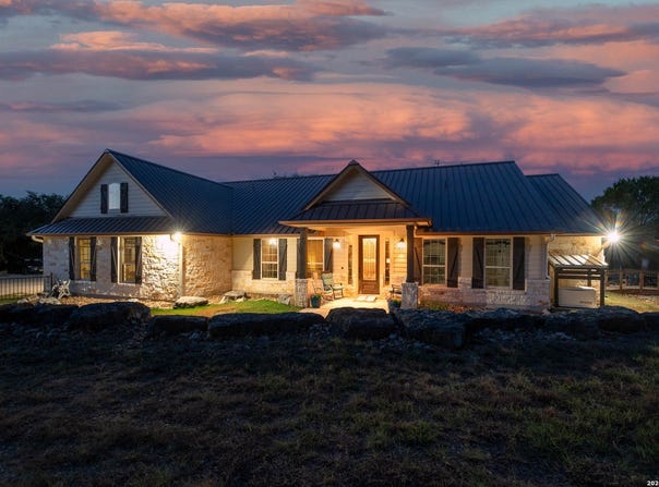 824 Shelly, Canyon Lake, TX 78133