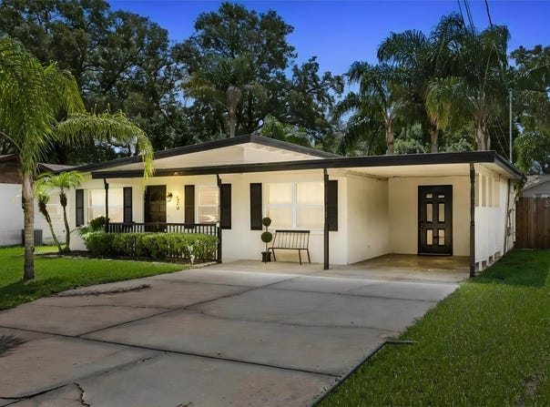 520 OAKHURST Street, ALTAMONTE SPRINGS, FL 32701