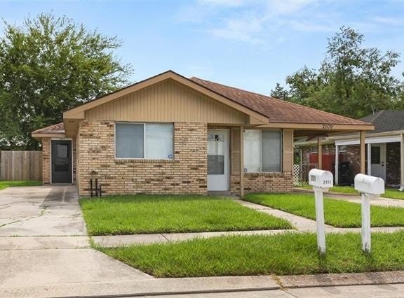 2109-11 OCTAVIA Drive, Chalmette, LA 70043