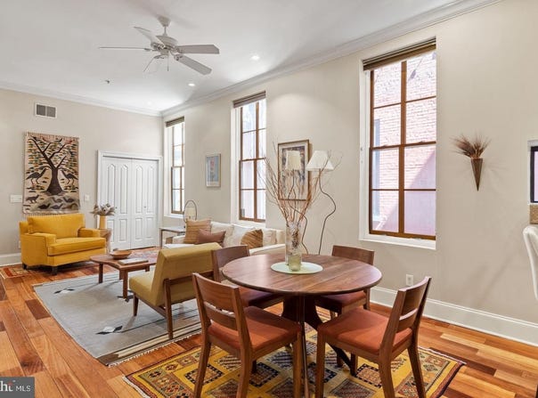 2049 WALNUT Street, PHILADELPHIA, PA 19103