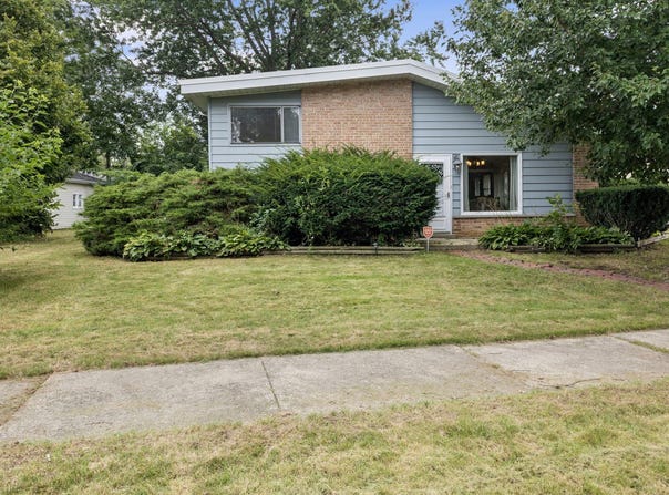 105 Willow Street, Park Forest, IL 60466