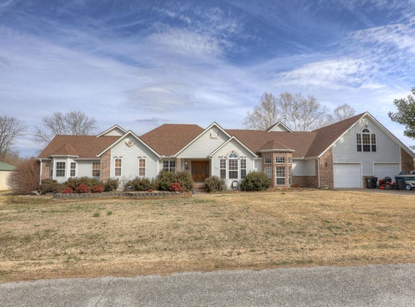 129 Riverview Drive, Anderson, MO 64831