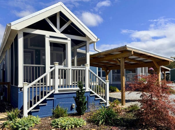 40 Strolling Easy Lane, Flat Rock, NC 28731