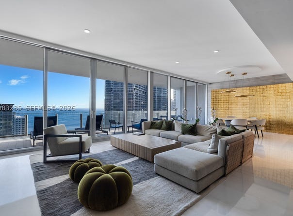 300 BISCAYNE BOULEVARD WAY, Miami, FL 33131