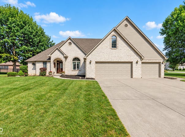 710 Willow Pointe S Drive, Plainfield, IN 46168