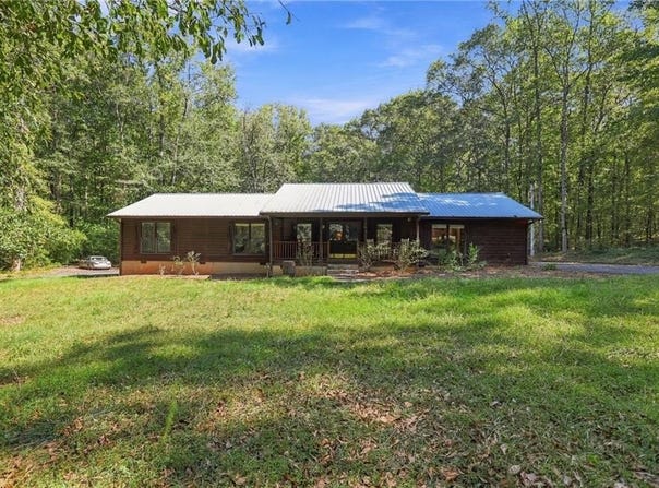 200 Grayson Trail, Hogansville, GA 30230