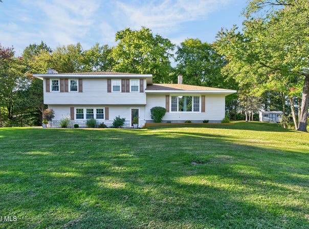 313 Pine Circle, Claverack, NY 12513