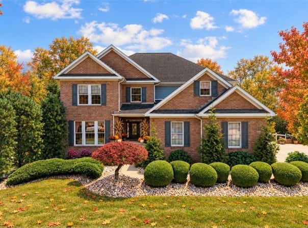 32 Hawthorne Ln, Penn Twp, PA 15642