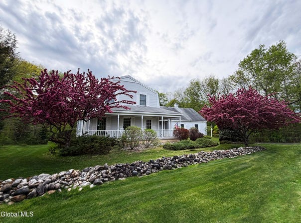 96 Hunter Lane, Queensbury, NY 12804