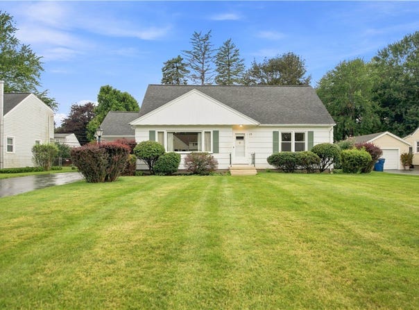15 Austin Drive, Rochester, NY 14625