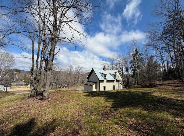 20 High Street, Colebrook, NH 03576