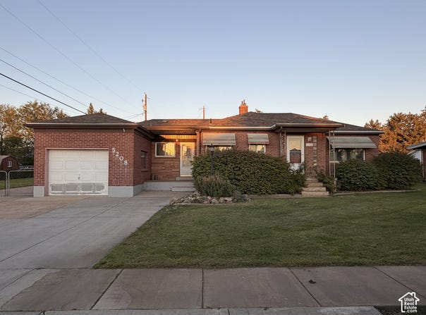 5208 S 2375 W, Roy, UT 84067