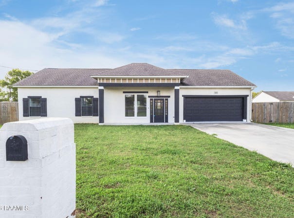 318 Compress Road, Opelousas, LA 70570