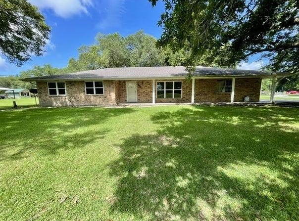 206 Back Project Road, Schriever, LA 70395