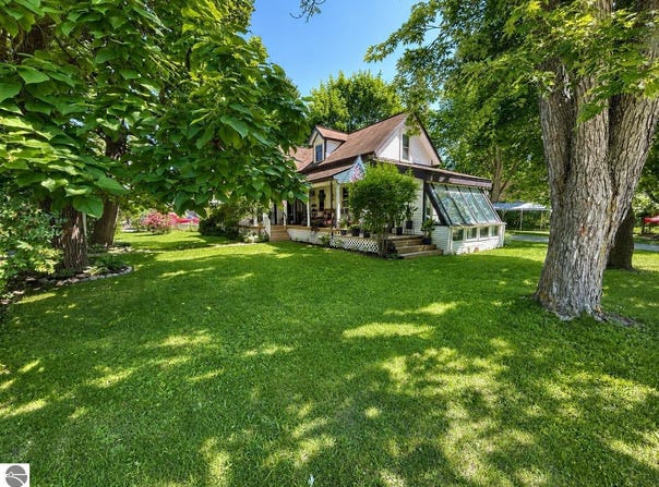 325 Spruce Street, Traverse City, MI 49684