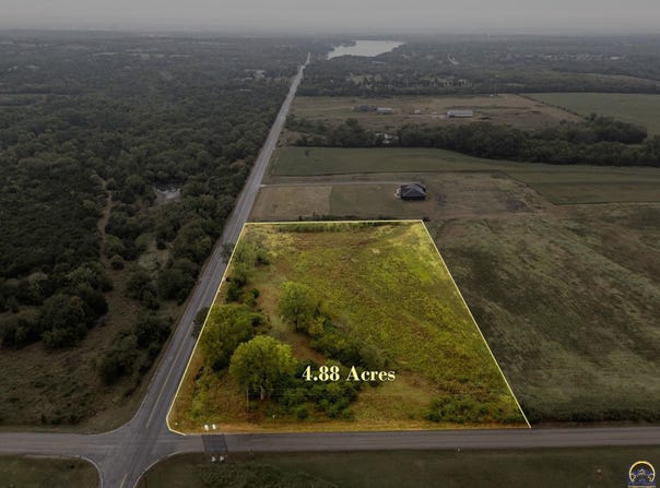 SE Berryton RD, Berryton, KS 66409