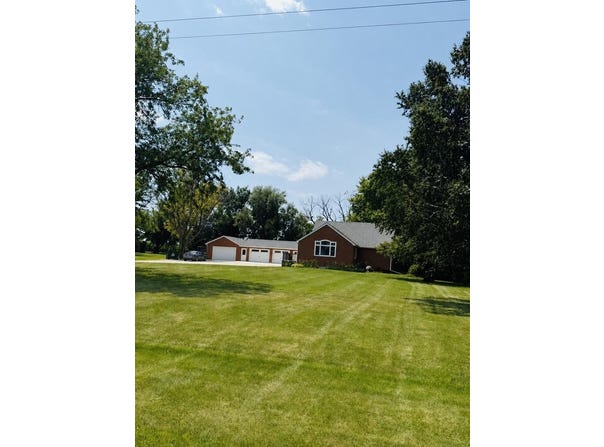 4607 580 Ave, West Bend, IA 50597