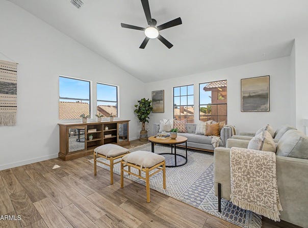 4021 E AMBERWOOD Drive, Phoenix, AZ 85048