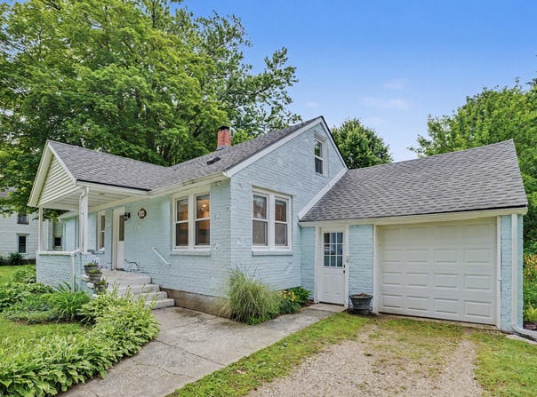 220 E James Street, Lawrence, MI 49064