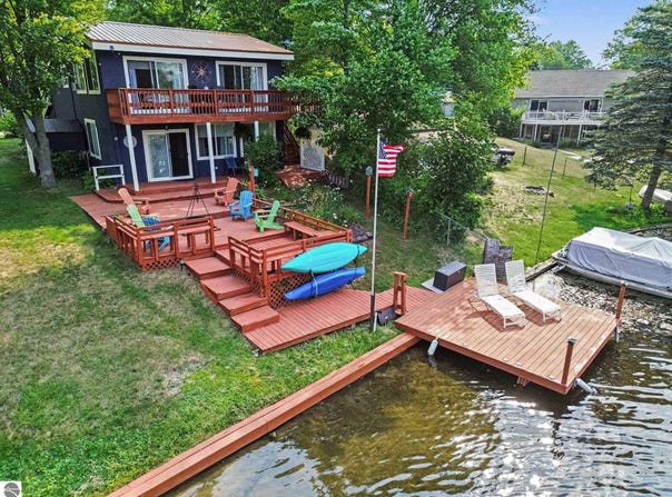 163 N Scott Drive, Farwell, MI 48622
