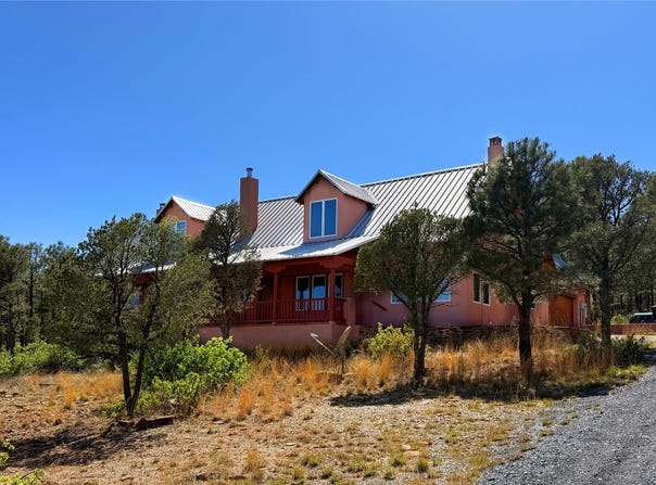 6 Sarah Lane, Las Vegas, NM 87701