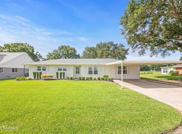706 E Street, Rayne, LA 70578