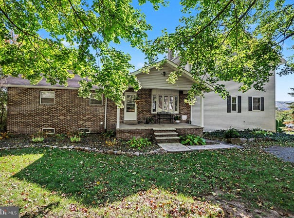 1460 N 2ND Street, LYKENS, PA 17048