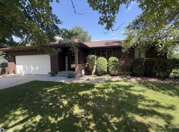 1209 E Grant Street, Centerville, IA 52544
