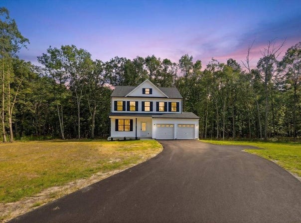 102 Blue Anchor Rd, Sicklerville, NJ 08081