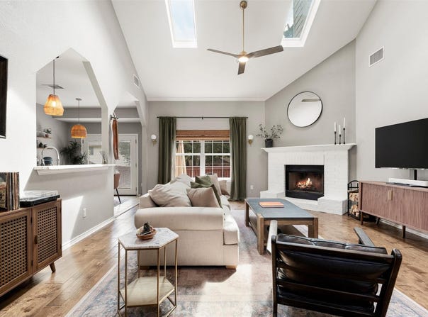 7009 Wandering Oak Rd, Austin, TX 78749