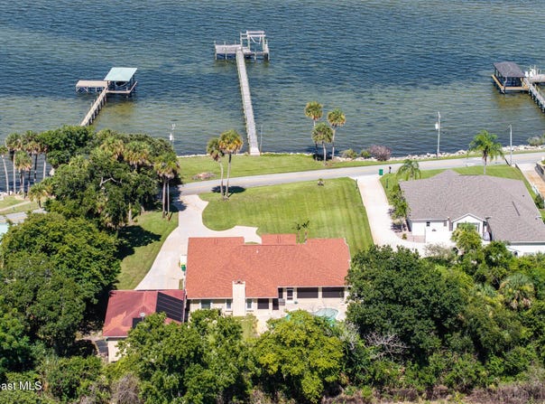 4135 Indian River Drive, Cocoa, FL 32927
