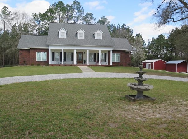 160 Betty Sanderson Rd, WAYNESBORO, MS 39367