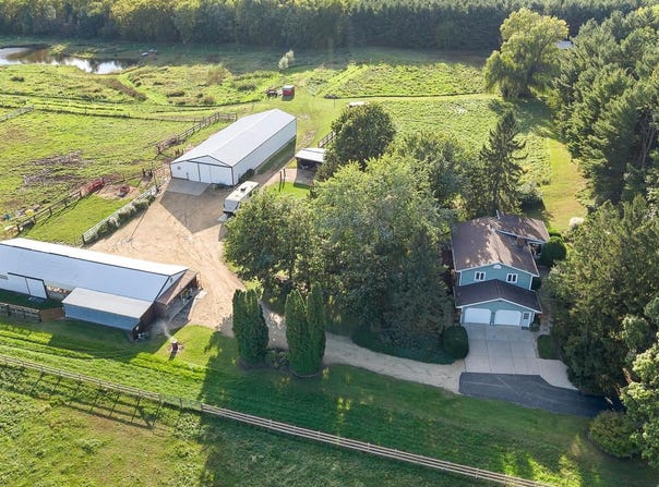 N9401 Hughes Road, Belleville, WI 53508-9675