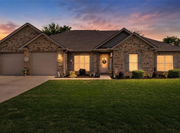 12449 Orchard Trace, Moundville, AL 35474